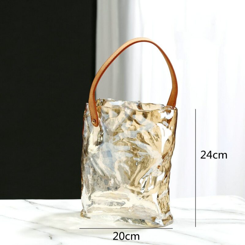 Vase transparent original en verre à forme de sac