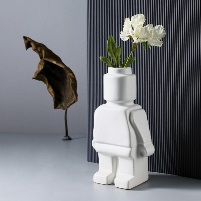 Vase original robot en céramique