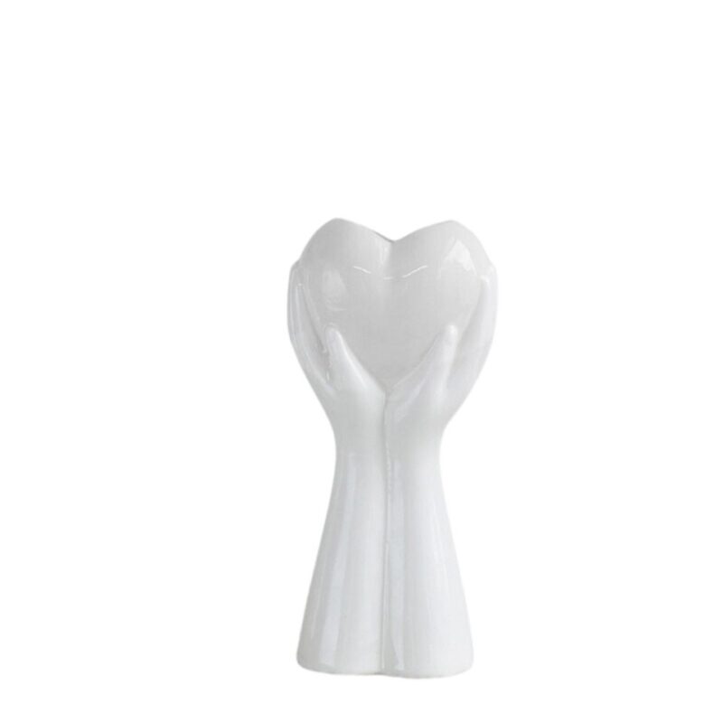 Vase blanc en forme de coeur