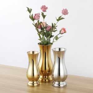 Vase doré réalisé en acier inoxydable. Sa peinture brillante lui confère un style élégant et luxueux. Il apporte de la luminosité à votre décoration et ravive l'éclat de vos fleurs.