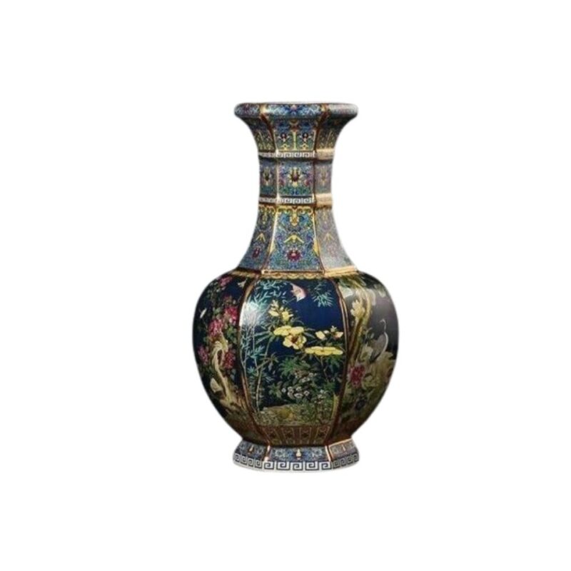 Vase antique chinois à motifs colorés