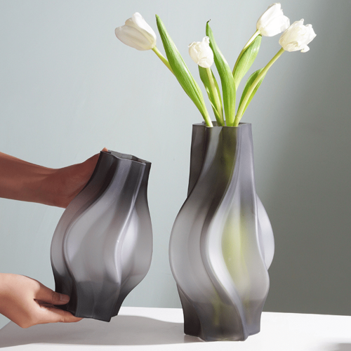 vase-verre-opaque-moderne